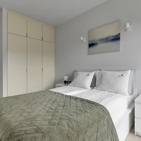 Nadmorze Seaside With Parking By Lion *