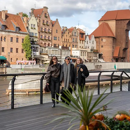 Nadmorze Seaside With Parking By Lion *