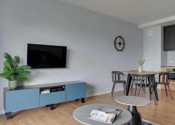 Nadmorze Seaside With Parking By Lion グダニスク