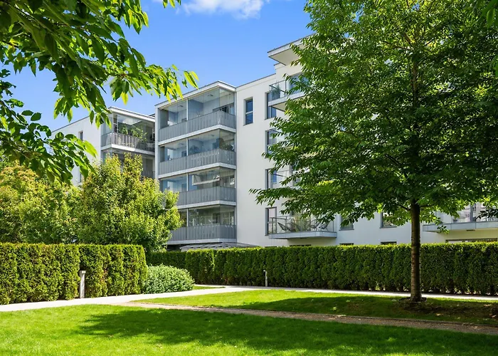 Nadmorze Seaside With Parking By Lion Gdansk